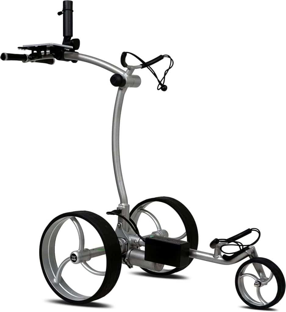 Test du chariot de golf électrique Tour Made RT-610S : pliable et ultra compact