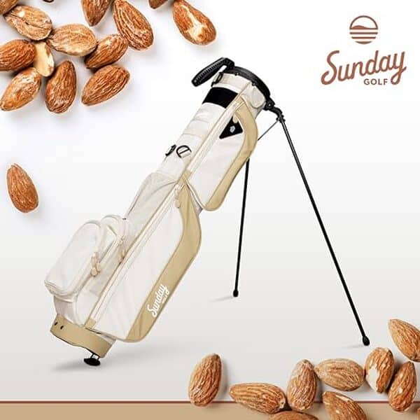 Découvrez le sac de golf Sunday Golf Loma XL : légèreté imbattable et transport facilité pour des parcours de golf sans encombre.