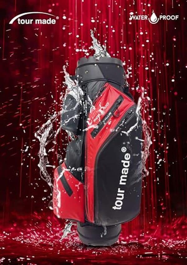 Explorez notre test approfondi du sac de golf Tour Made WB-Black-Red : léger, imperméable et idéal pour des parties parfaitement organisées.