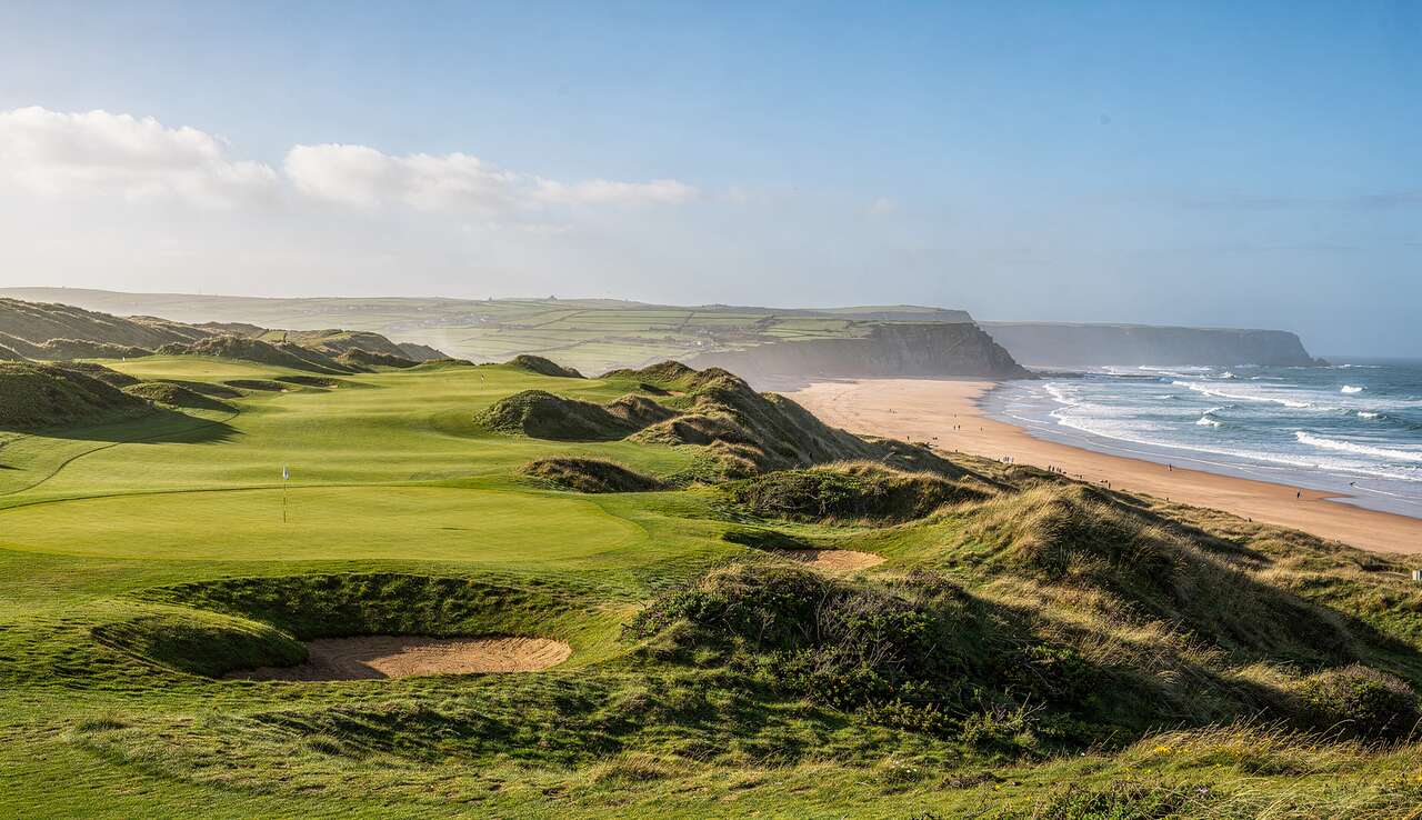 Les deux parcours embl&eacute;matiques : old course et cashen course