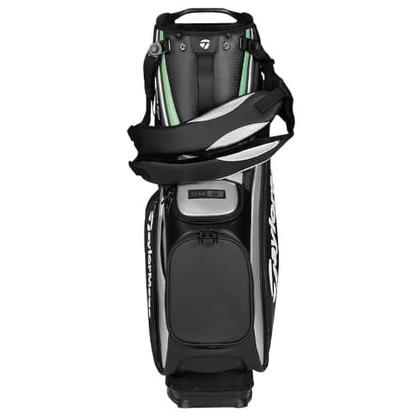 Découvrez notre avis détaillé sur le sac de golf TaylorMade 2026 avec support : design innovant, praticité et performance sur le green sont au rendez-vous.